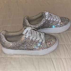 Betsey Johnson Glitter sneakers